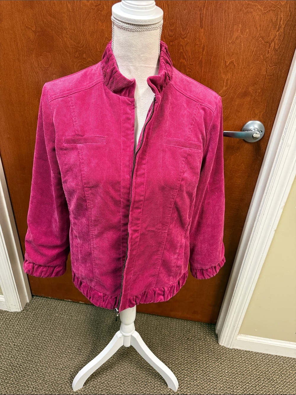 Chico’s Size 1 Raspberry Pink Corduroy Ruffle Zip Jacket Y2K